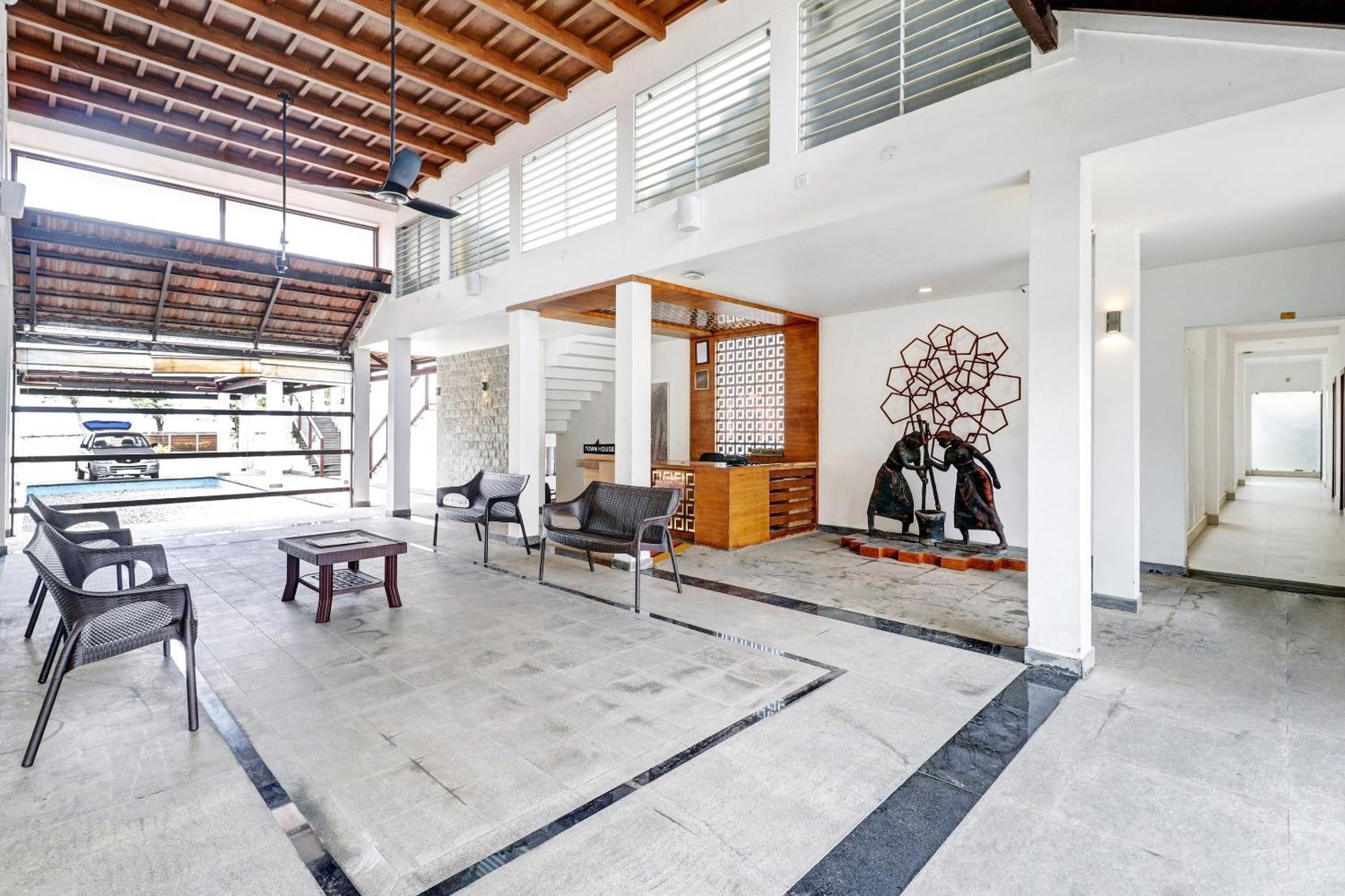 Townhouse Oak Edassery'S Sealine Villa Stay Kochi Esterno foto