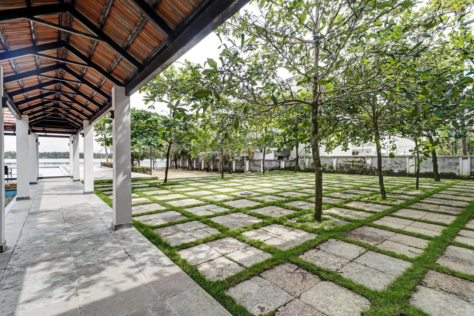 Townhouse Oak Edassery'S Sealine Villa Stay Kochi Esterno foto