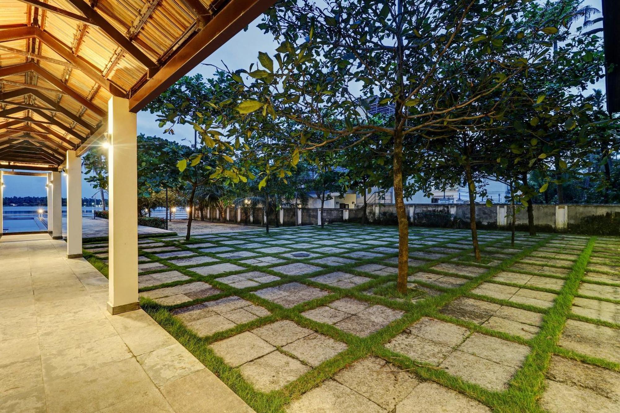 Townhouse Oak Edassery'S Sealine Villa Stay Kochi Esterno foto