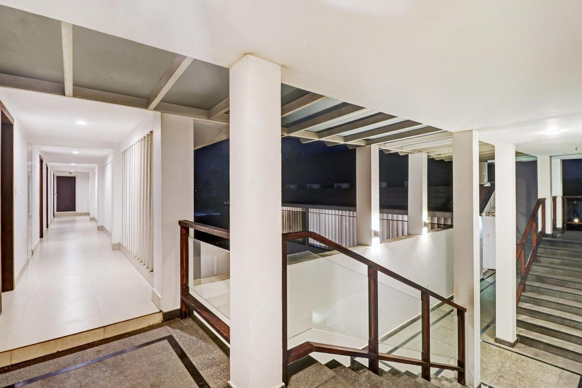 Townhouse Oak Edassery'S Sealine Villa Stay Kochi Esterno foto